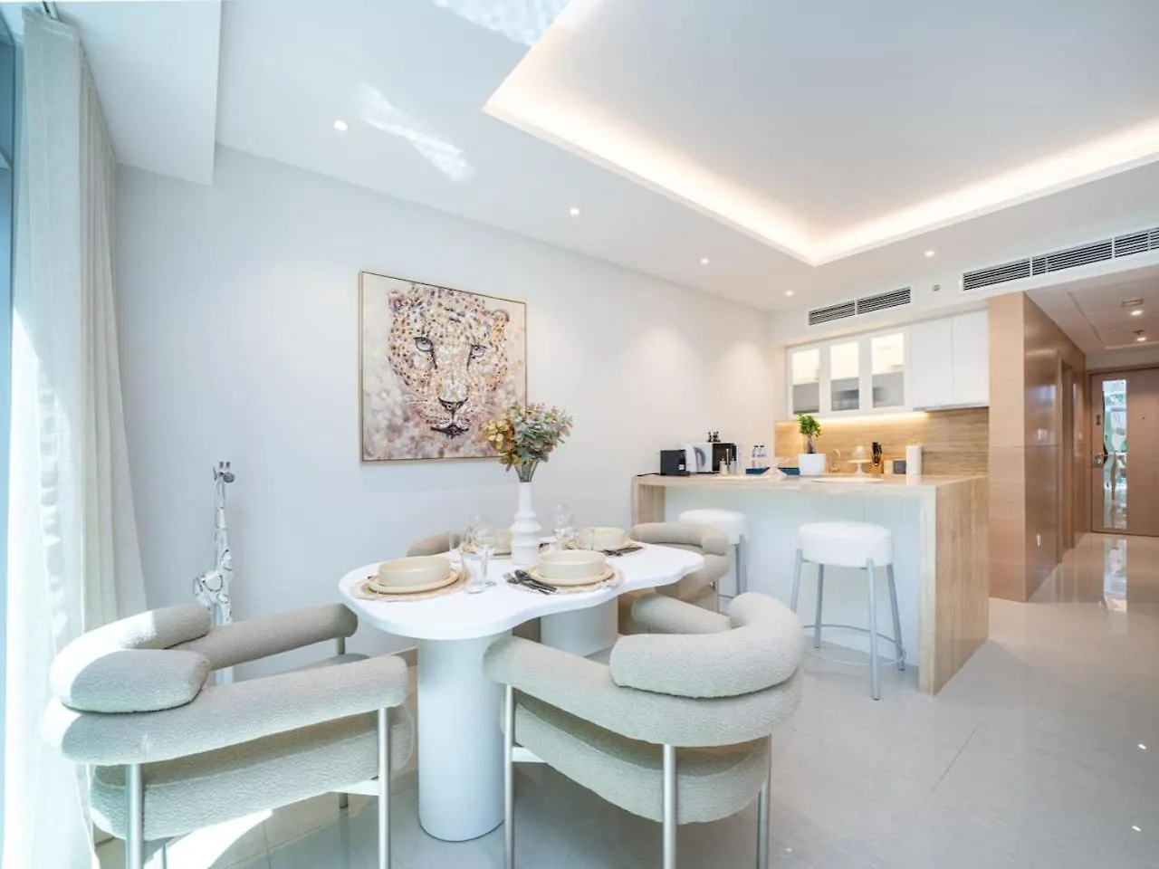 Luxury Downtown 1-Bed With Expansive Terrace Apartment Dubai