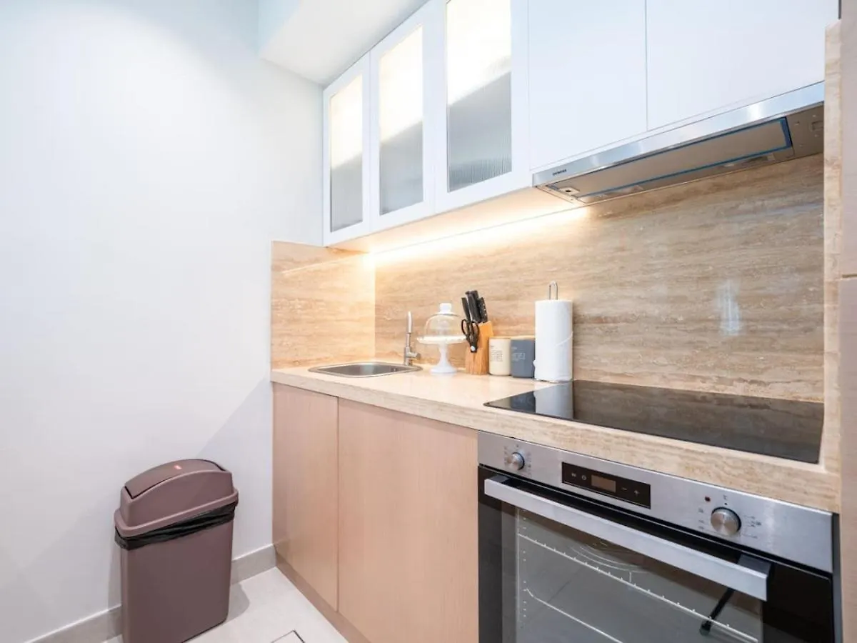 Luxury Downtown 1-Bed With Expansive Terrace Apartment Dubai United Arab Emirates