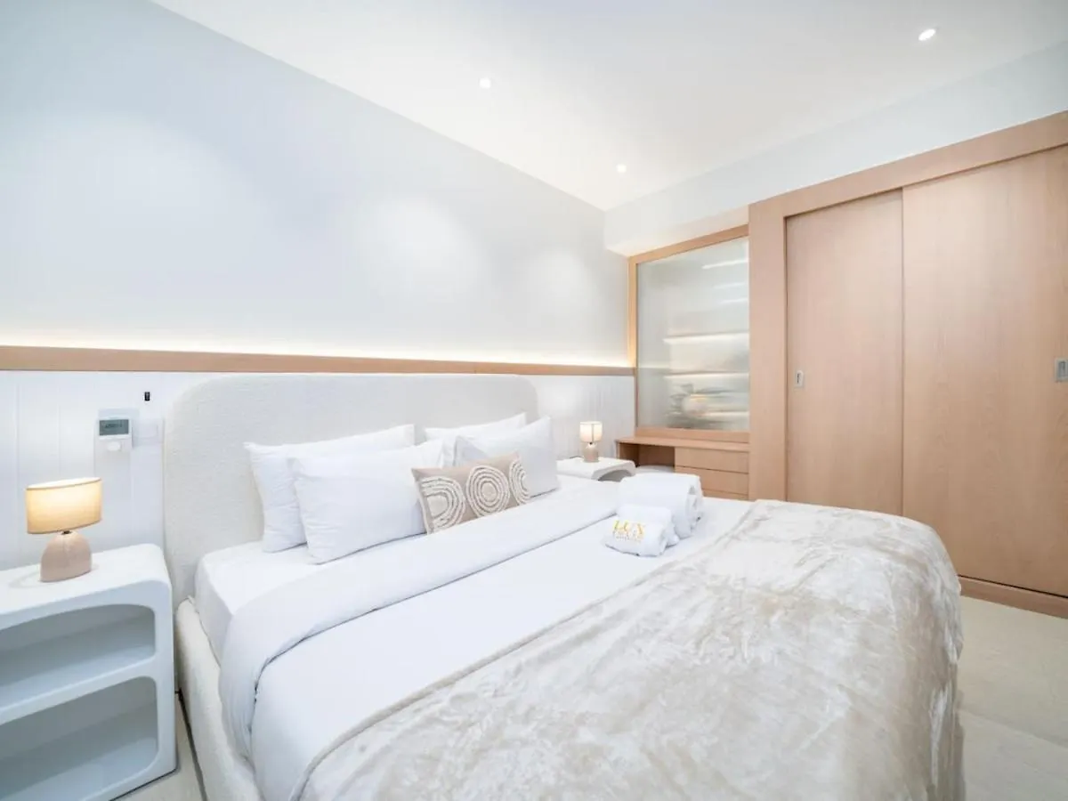 Luxury Downtown 1-Bed With Expansive Terrace Apartment Dubai